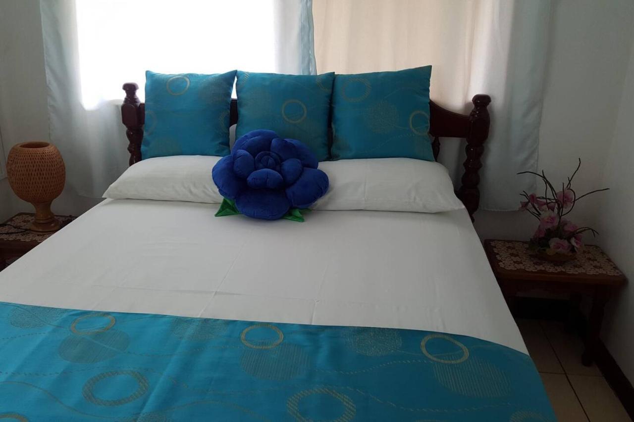 Gigi'S Self Catering Apartment Port Glaud Zewnętrze zdjęcie