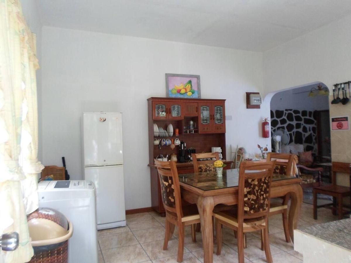 Gigi'S Self Catering Apartment Port Glaud Zewnętrze zdjęcie
